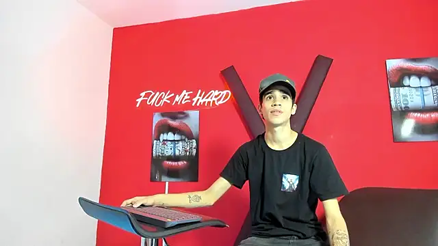 GREEN BOYS online show from March 11, 2026, 7:24 am