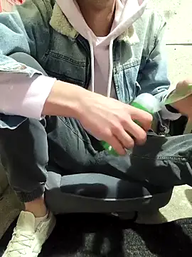 xxkick9999 online show from February 28, 2026, 7:02 pm