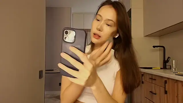 lilly sweeet online show from March 12, 2026, 3:12 am