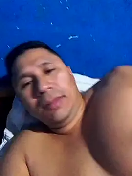 Snapshot of deiner13 chatting on February 26, 2026, 8:42 pm deiner13 online show from February 26, 2026, 8:42 pm