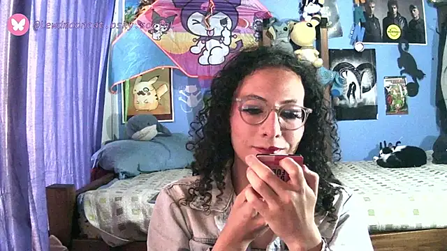 Snapshot of lewd_mooncat chatting on March 26, 2026, 9:13 pm lewd mooncat online show from March 26, 2026, 9:13 pm