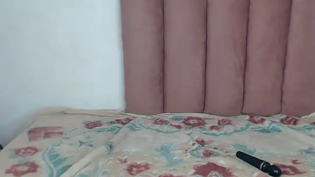 BigBootyEbony  online show from April 8, 2026, 6:53 pm