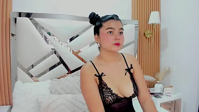 Snapshot of _Curly_Beauty chatting on February 27, 2026, 2:39 pm Curly Beauty online show from February 27, 2026, 2:39 pm