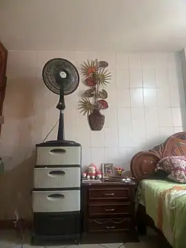 Valentinacouple online show from May 29, 2026, 4:02 pm
