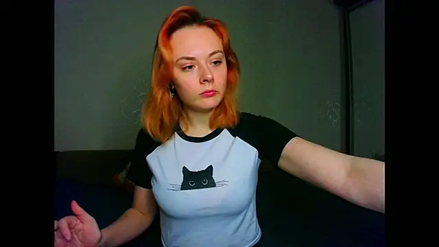 Little fox404 online show from April 15, 2026, 9:26 pm