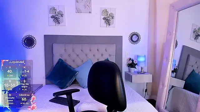 julietha Vega online show from March 9, 2026, 6:22 pm