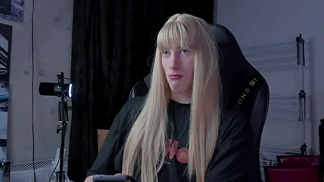 Snapshot of swaga_777 chatting on February 16, 2026, 12:37 pm swaga 777 online show from February 16, 2026, 12:37 pm