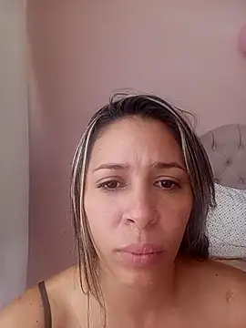 kiki milu online show from March 10, 2026, 3:38 pm