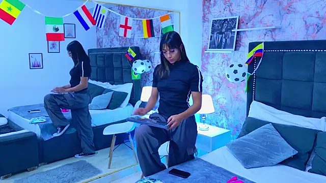 Raven Gloomy online show from July 15, 2026, 12:23 pm