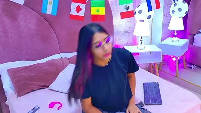 Raven Gloomy online show from June 16, 2026, 12:27 pm
