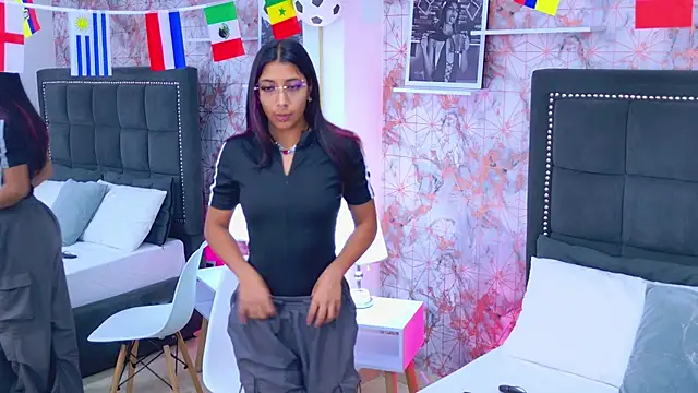 Raven Gloomy online show from June 7, 2026, 12:21 pm