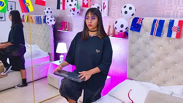 Raven Gloomy online show from July 11, 2026, 12:27 pm
