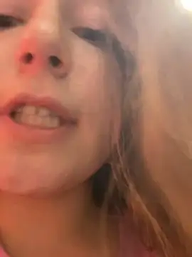 Snapshot of kate_nicepops999114 chatting on February 20, 2026, 7:43 am kate nicepops999114 online show from February 20, 2026, 7:43 am