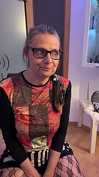 Snapshot of Dance_Lady chatting on May 17, 2026, 7:58 pm Dance Lady online show from May 17, 2026, 7:58 pm