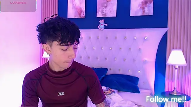 Snapshot of Aiden_Rivers_ chatting on April 20, 2026, 1:13 pm Aiden Rivers online show from April 20, 2026, 1:13 pm