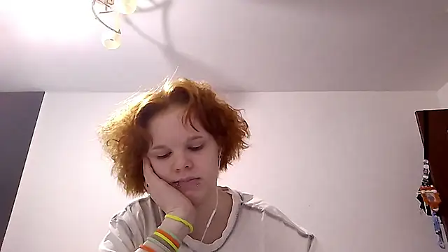 CurlaPettyBom online show from March 5, 2026, 8:22 am