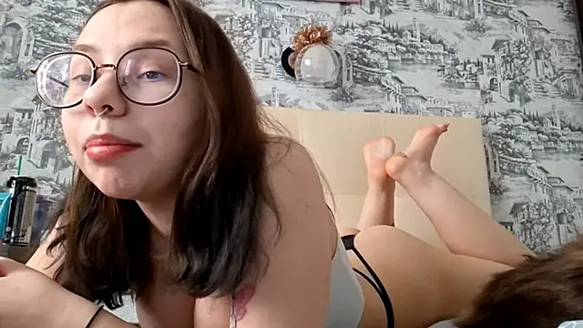 Snapshot of AwryNeon chatting on February 20, 2026, 6:10 am AwryNeon online show from February 20, 2026, 6:10 am