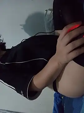 Snapshot of taigaakko chatting on April 12, 2026, 10:46 pm taigaakko online show from April 12, 2026, 10:46 pm