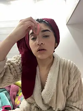 Kattengel  online show from March 27, 2026, 7:04 pm