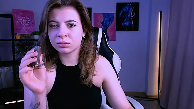 Snapshot of AdeleSkartel chatting on February 26, 2026, 3:50 am AdeleSkartel online show from February 26, 2026, 3:50 am