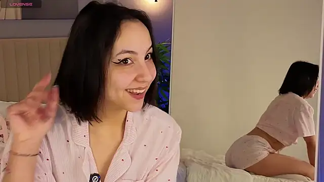 Snapshot of SweetElya chatting on February 26, 2026, 8:14 am SweetElya online show from February 26, 2026, 8:14 am