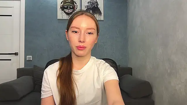 Snapshot of Anna_Kare chatting on February 17, 2026, 8:11 am Anna Kare online show from February 17, 2026, 8:11 am