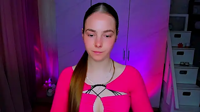 Snapshot of Maddy_Wood_ chatting on May 25, 2026, 8:57 am Maddy Wood online show from May 25, 2026, 8:57 am