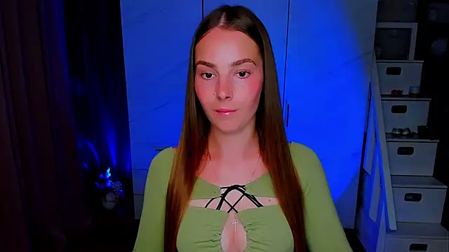 Maddy Wood  online show from July 14, 2026, 8:26 pm