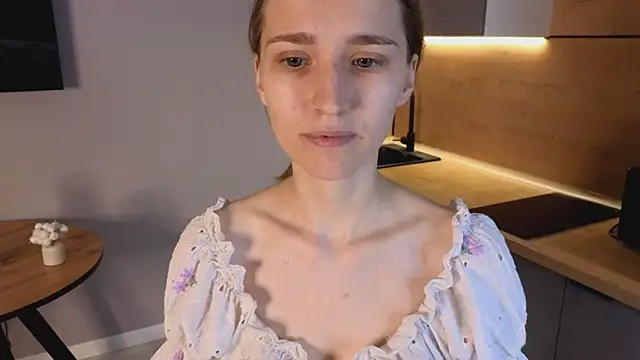 AshleyyJones online show from April 5, 2026, 2:02 pm