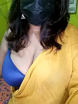 NISHHAA online show from April 8, 2026, 7:48 pm