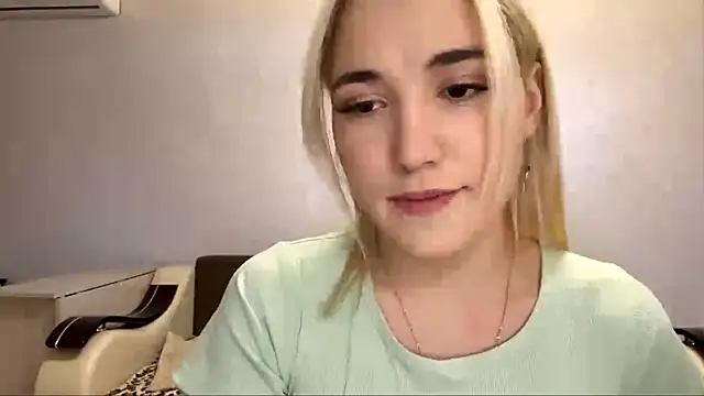 MerryVideo online show from April 2, 2026, 4:46 pm