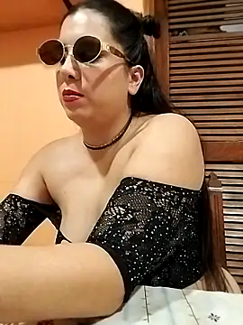Lucia queen online show from June 6, 2026, 3:34 am
