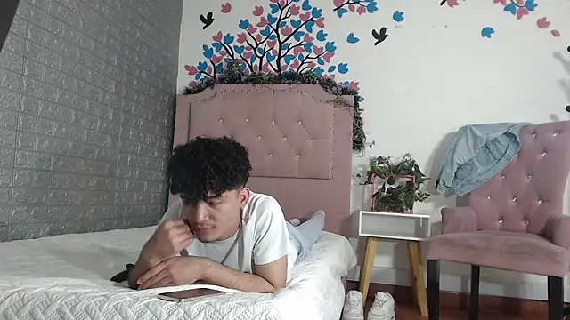 albell hot  online show from February 18, 2026, 8:49 pm