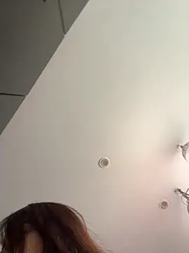 aleessiia online show from April 16, 2026, 1:12 pm