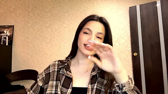 Kosandra k online show from March 15, 2026, 2:24 pm