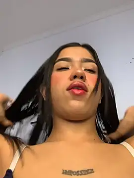 Snapshot of Lily_em chatting on July 15, 2026, 12:34 pm Lily em online show from July 15, 2026, 12:34 pm