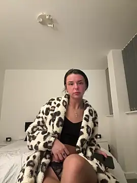 Amberbanxx online show from March 17, 2026, 9:40 pm