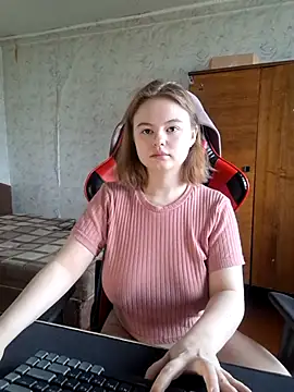 Snapshot of chupep_suchka chatting on March 4, 2026, 5:37 am chupep suchka online show from March 4, 2026, 5:37 am