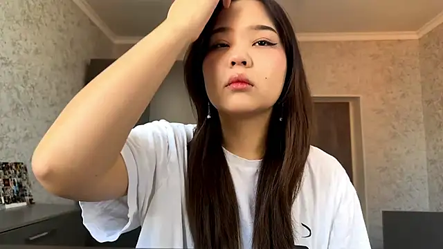 Snapshot of RegenaLandauer chatting on March 1, 2026, 6:57 am RegenaLandauer online show from March 1, 2026, 6:57 am