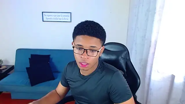 liiam3 online show from March 25, 2026, 8:52 pm