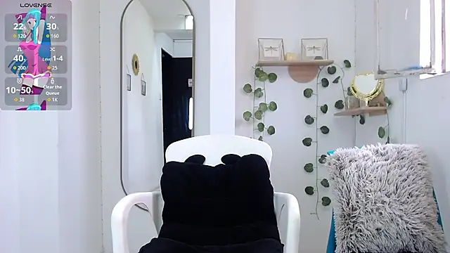 Snapshot of dark_dreams_ chatting on July 6, 2026, 7:49 pm dark dreams online show from July 6, 2026, 7:49 pm