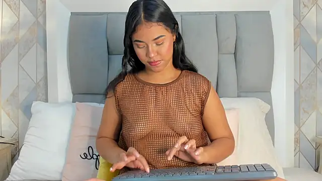 kendall queen   online show from February 24, 2026, 11:55 am