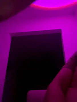 Snapshot of Escalante23 chatting on September 28, 2025, 8:21 am Escalante23 online show from September 28, 2025, 8:21 am