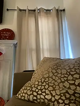 Snapshot of Escalante23 chatting on November 23, 2025, 7:13 pm Escalante23 online show from November 23, 2025, 7:13 pm