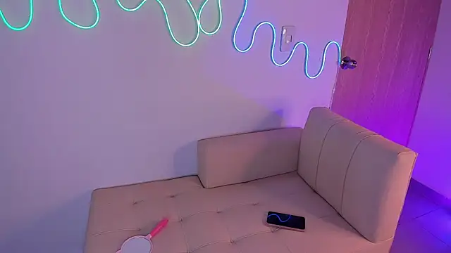 Snapshot of Helldy_666 chatting on February 22, 2026, 2:36 am Helldy 666 online show from February 22, 2026, 2:36 am