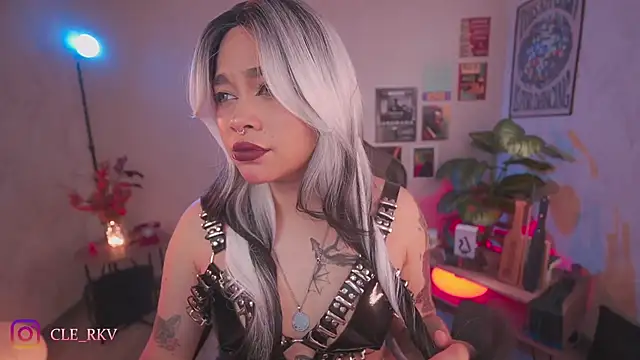 violette clerk1  online show from March 31, 2026, 7:49 pm