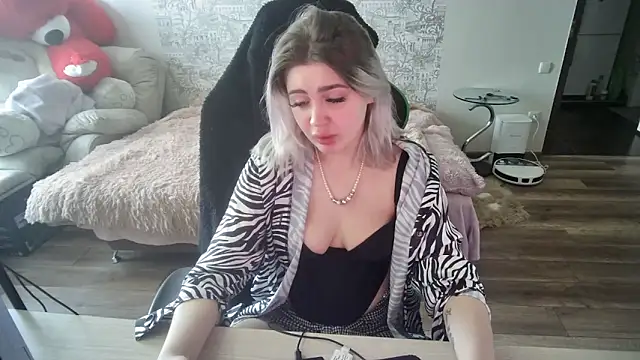 SlankyMic online show from April 4, 2026, 9:16 am