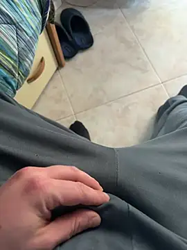 Snapshot of D4n13l47 chatting on February 26, 2026, 2:17 pm D4n13l47 online show from February 26, 2026, 2:17 pm