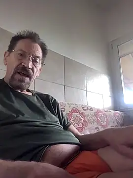Costy601 online show from May 4, 2026, 1:36 pm