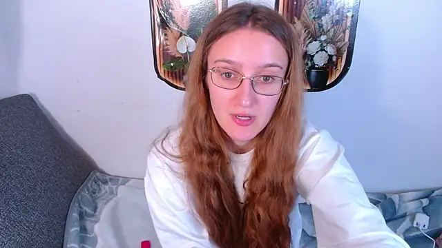Snapshot of miay_here_ chatting on May 11, 2026, 4:37 pm miay here online show from May 11, 2026, 4:37 pm